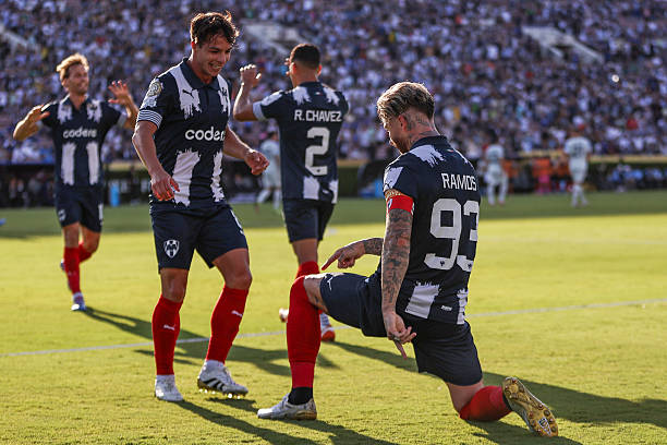 Este foi o quinto gol de Sérgio Ramos pelo Monterrey em dez partidas disputadas. O espanhol abriu o placar contra a Inter de Milão. Foto: Omar Vega/Getty Images — Reprodução.
