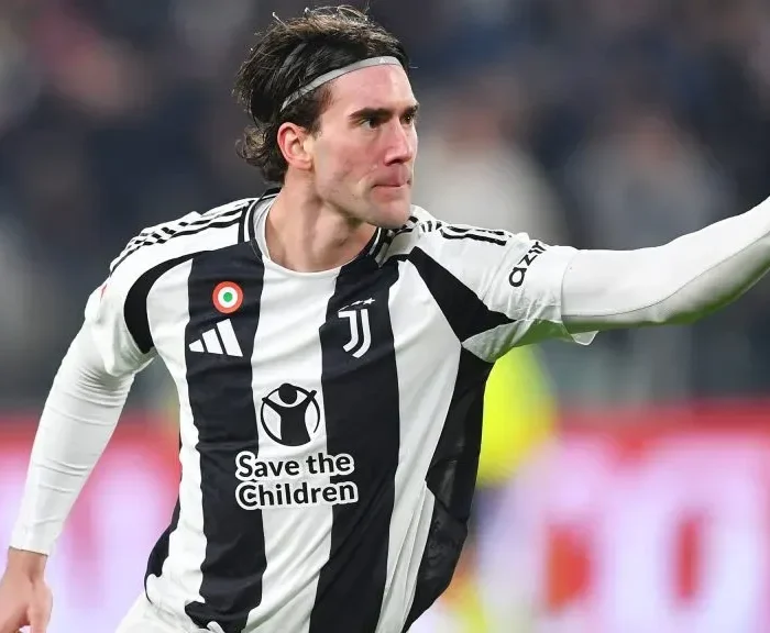 Dusan Vlahovic, Juventus, Milan