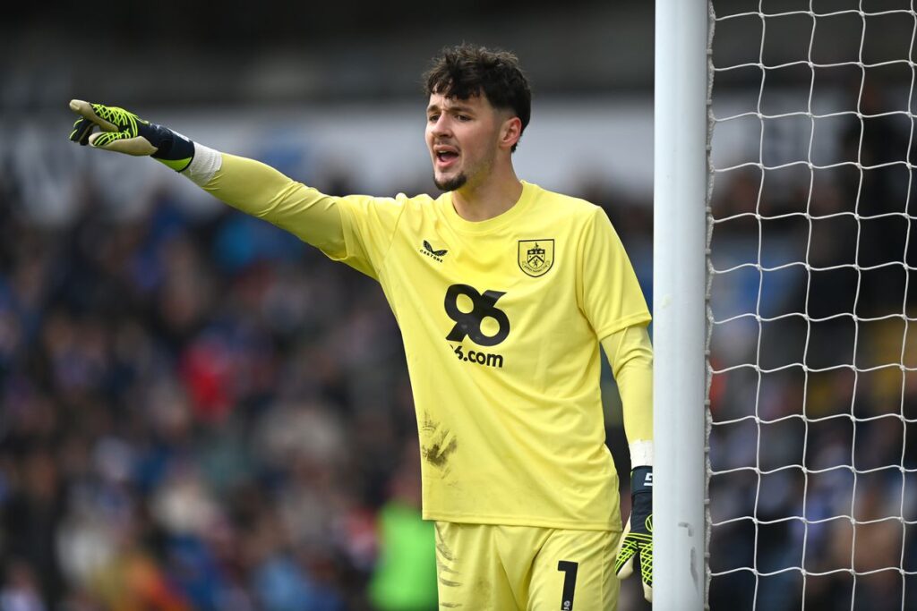 James Trafford, novo goleiro do Manchester City, chega para disputar posição com Ederson
