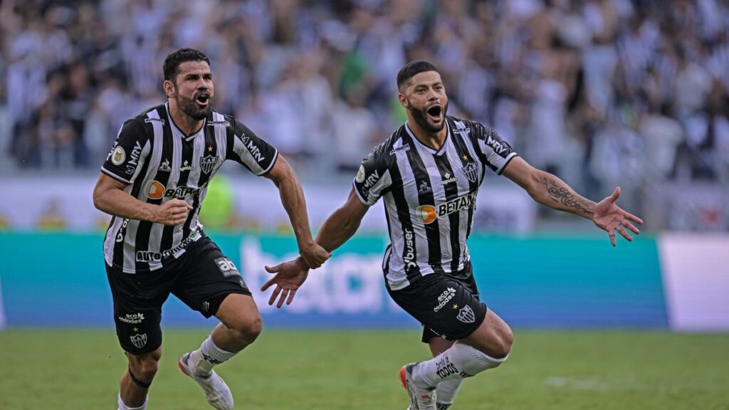 Hulk faz um dos gols da vitória do Galo diante do Bahia que deu o segundo título do Brasileirão ao Atlético Mineiro