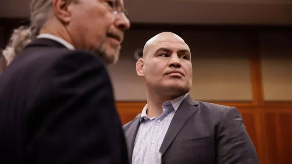 Cain Velasquez sendo julgado
