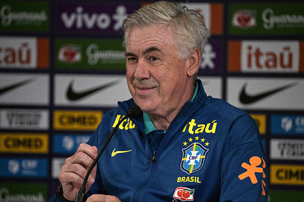 Carlo Ancelotti na coletiva de imprensa antes do jogo contra o Paraguai, na Neo Química Arena. Foto: Nelson Almeida/AFP — Reprodução.