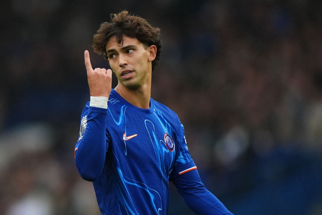 João Félix está próximo de acertar mais uma transferência milionária, dessa vez do Chelsea para o Al-Nassr.