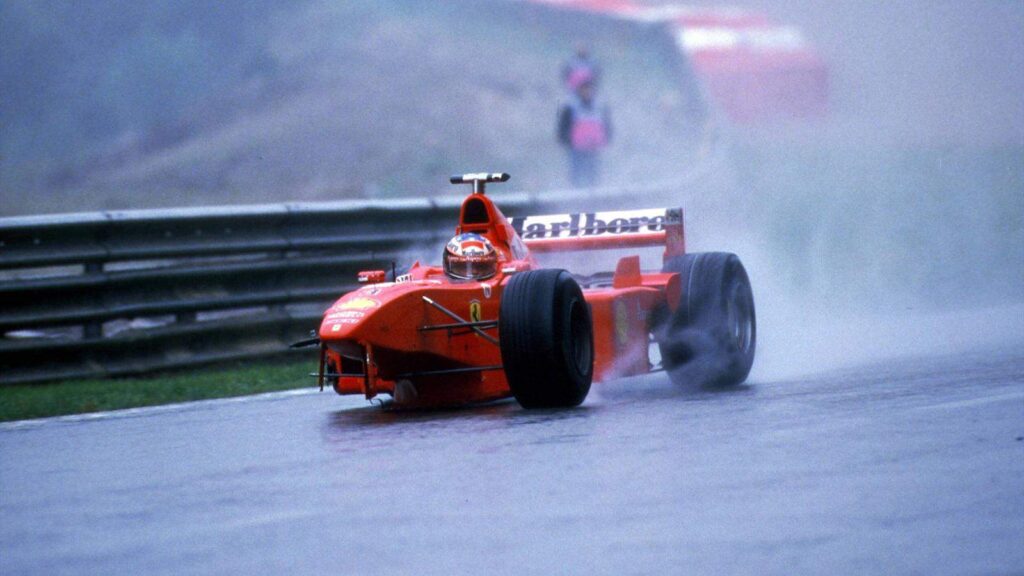 Carro de Michael Schumacher após colisão com David Coulthard no GP da Bélgica de 1998