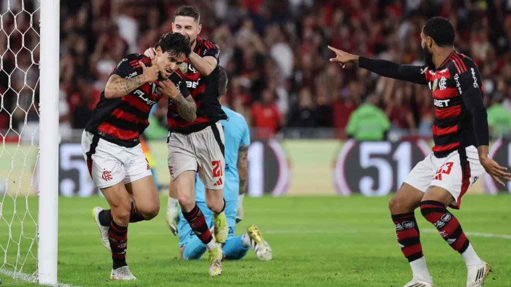 Pedro comemora o gol da vitória do Flamengo contra o Fluminense 