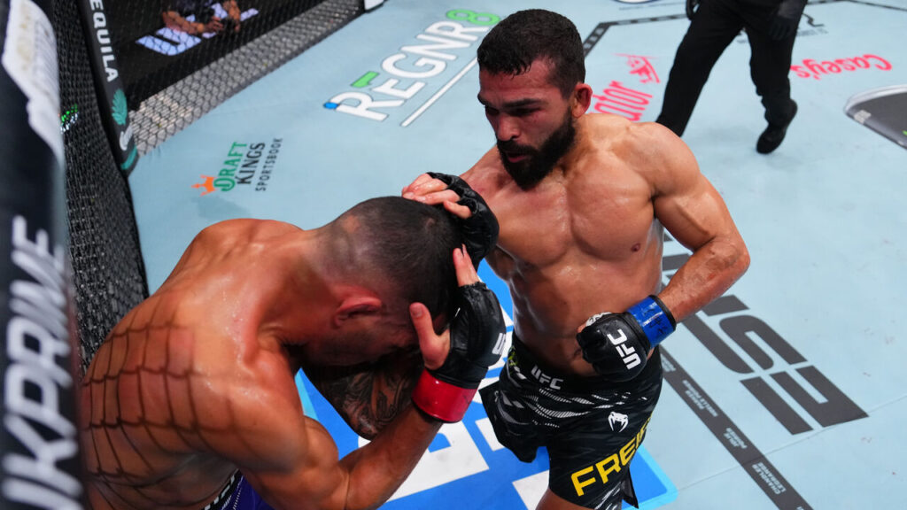 Patricio Pitbull vence Dan Ige no UFC 318