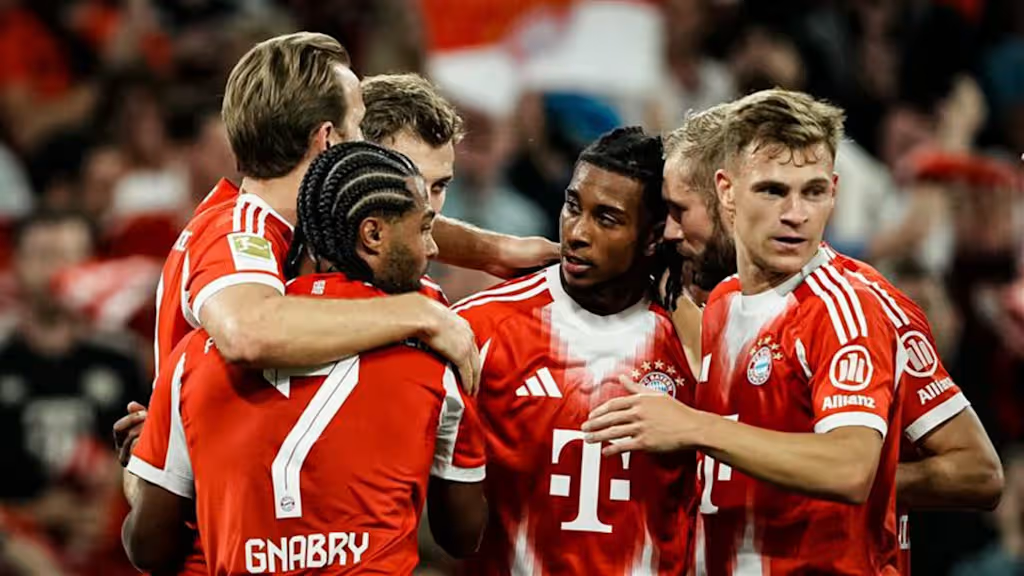 Michael Olise mostrou novamente o porquê é considerado peça-chave no esquema do Bayern. Foto: FC Bayern München/Site Oficial — Reprodução.