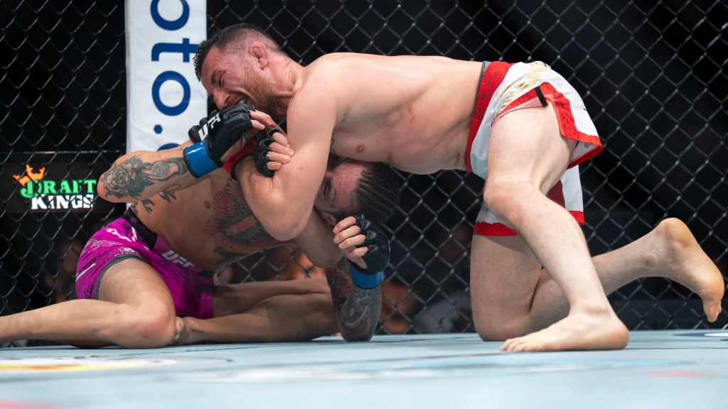 Sean O'Malley foi finalizado por Merab Dvalishvili no UFC 316