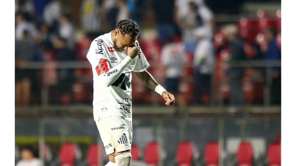 Neymar sai envergonhado pela derrota do Santos para o Vasco por 6 a 0