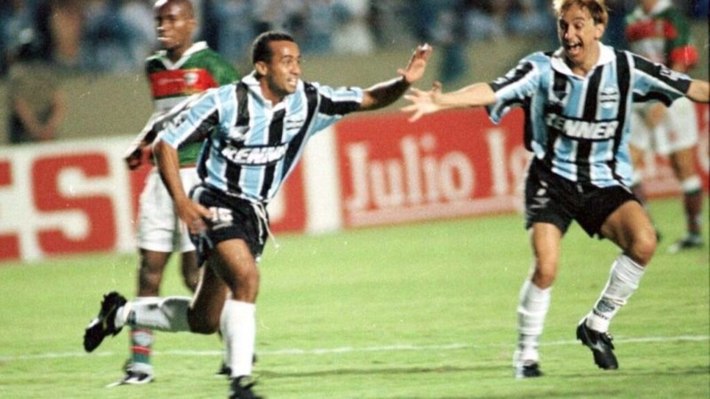 Ailton e Paulo Nunes fazem os dois gols da vitória do Grêmio na final do Brasileirão de 1996 