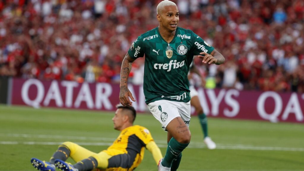 Deyverson anota o gol do título do Palmeiras pela Libertadores da América de 2021