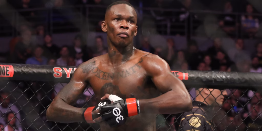 Israel Adesanya, focado e motivado, pode impor dificudades a Khamzat Chimaev