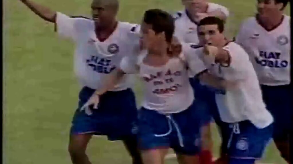 Preto comemora gol no BaVi da final da Copa do Nordeste 