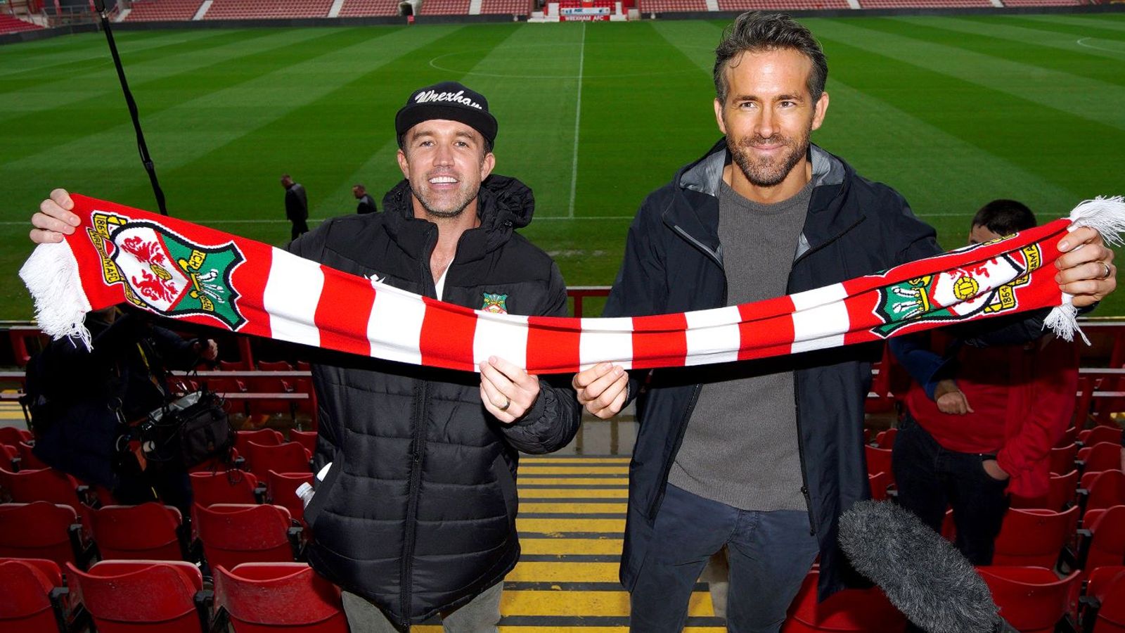 rob mcelhenney ryan reynolds wrexham premier league