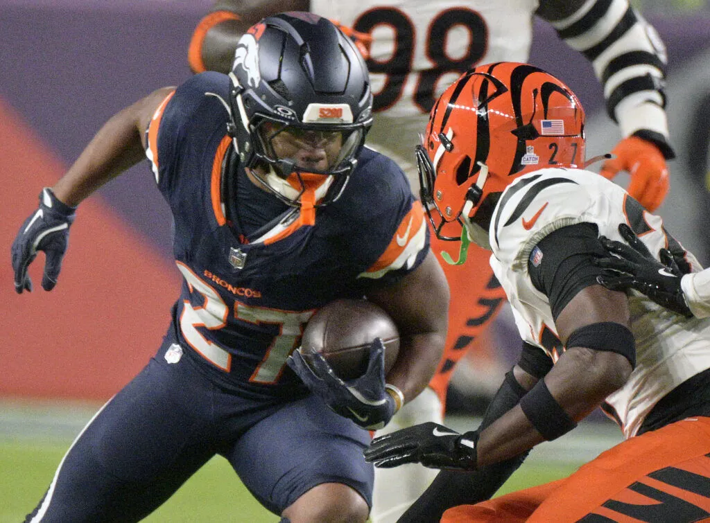 Broncos vencem.