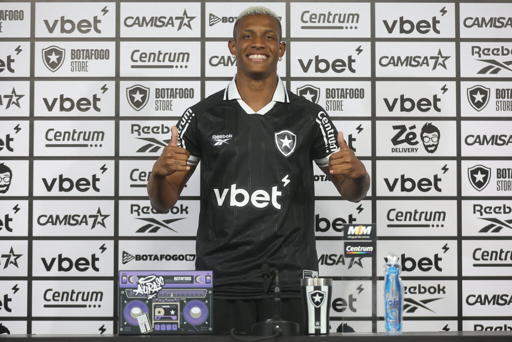 Danilo foi a principal contratação do Botafogo para a sequência do Brasileirão