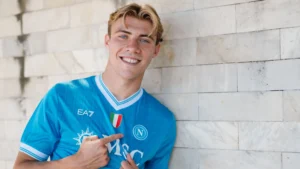 Rasmus Hojlund Napoli Armani
