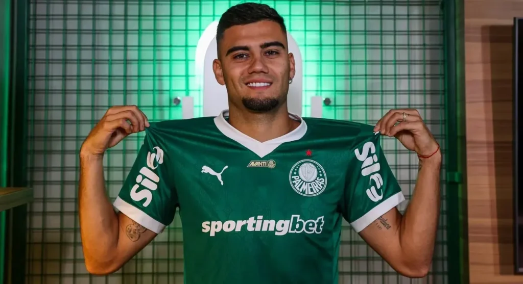 Andreas Pereira é a principal contratação do Palmeiras para a sequência da temporada