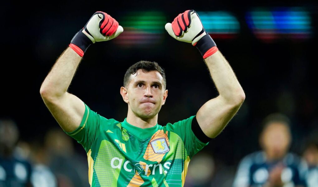 Emiliano Martinez, Aston Villa, Premier League Chelsea