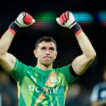Emiliano Martinez, Aston Villa, Premier League Chelsea