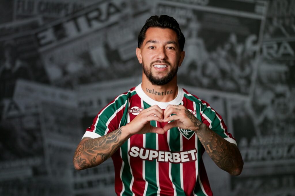 Luciano Acosta é a principal contratação do Fluminense para a sequência da temporada