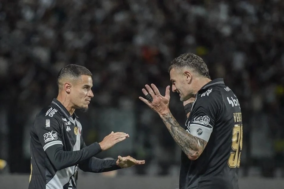 Coutinho chegou no Vasco, com sete anos no clube. O cria da equipe, depois da volta, vive o seu melhor momento. Foto: Thiago Ribeiro/AGIF — Reprodução.