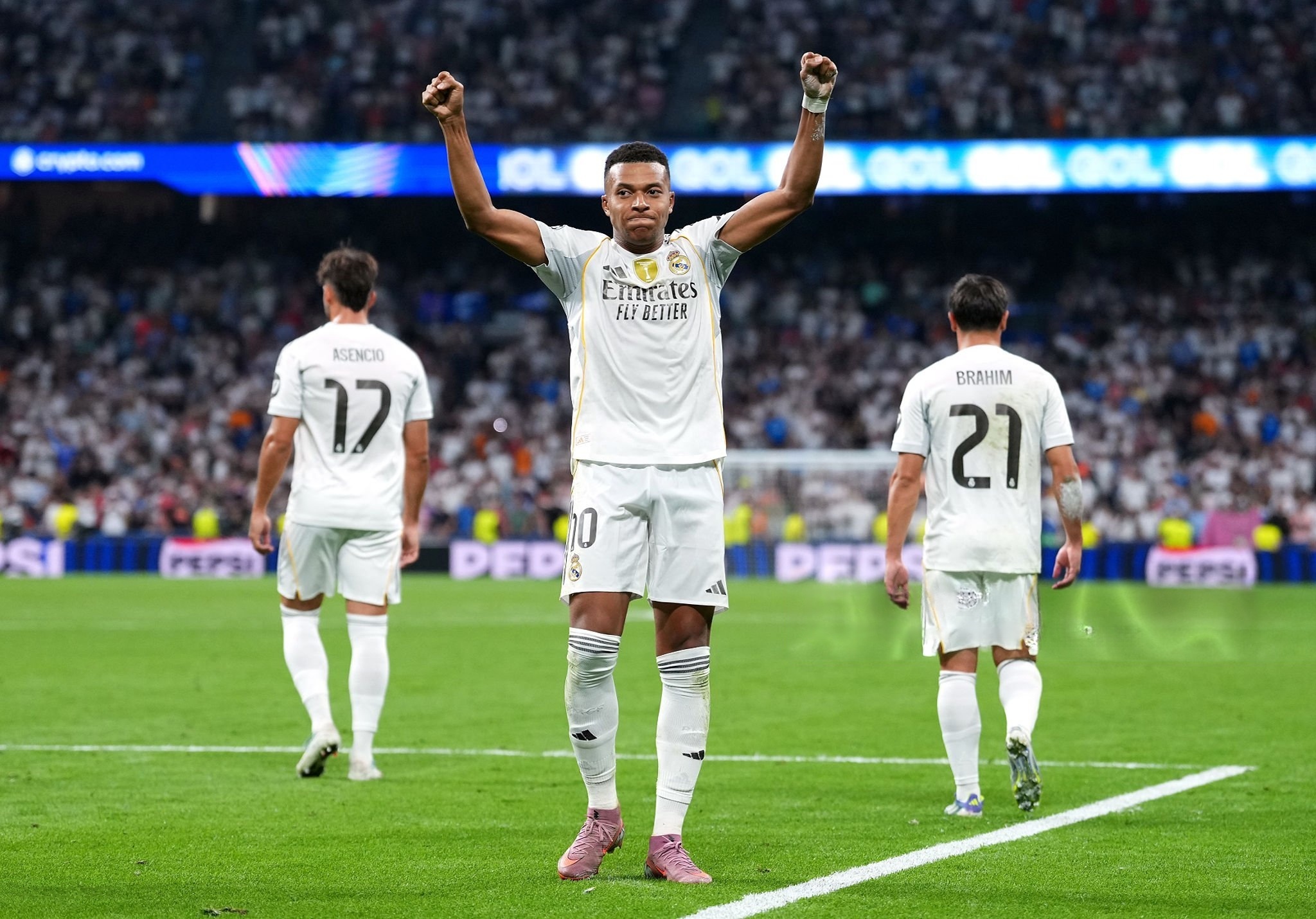 Mbappe comemora o gol na estreia do Real Madrid nesta Champions. Foto: Mateo Villalba Sanchez/Getty Images — Reprodução.
