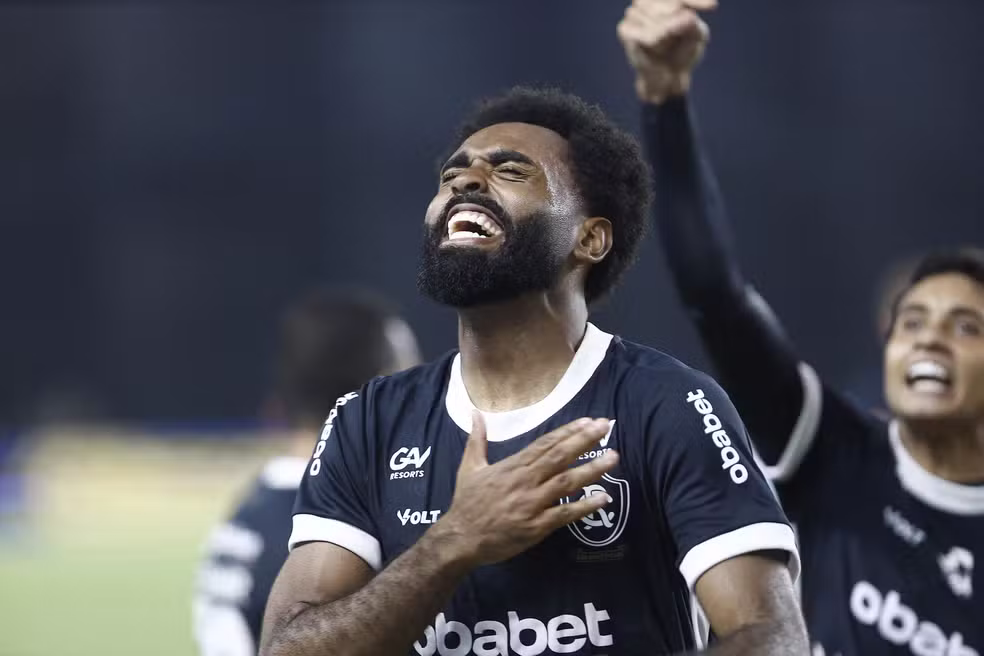 Capitão do Remo, Caio Vinícius celebra o gol marcado. Foto: Thiago Gomes / OLiberal — Reprodução.