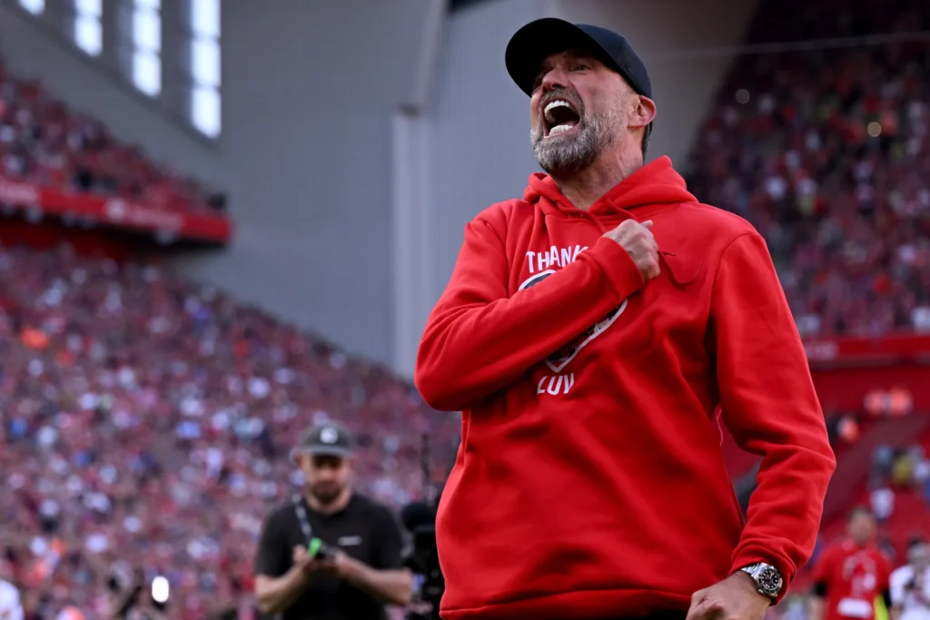 A despedida de Klopp do Liverpool foi uma das mais emocionantes de um treinador na história do futebol 