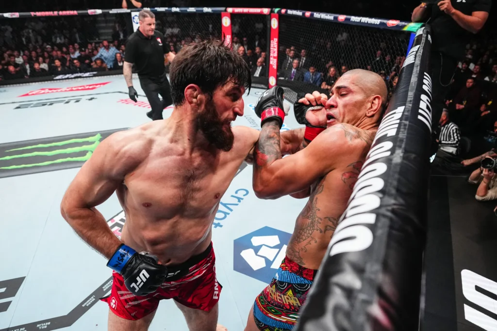 Magomed Ankalaev impôs muitas dificuldades para Alex Pereira 
