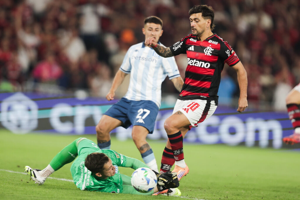 Destaque da temporada do Flamengo, Arrascaeta parou em Cambese. Foto: Gilvan de Souza/Flamengo — Reprodução.