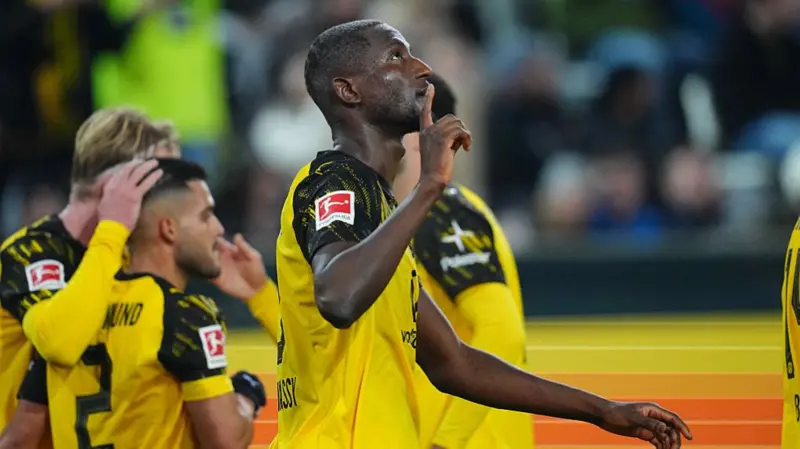 Serhou Guirassy Augsburg x Borussia Dortmund