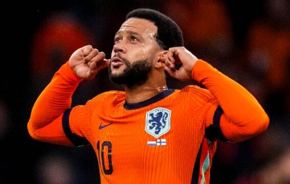 Memphis Depay Holanda x Finlândia