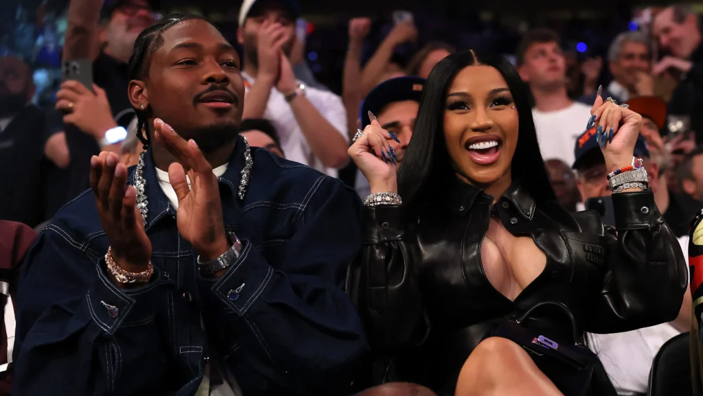 Cardi B está esperando um filho de Stefon Diggs