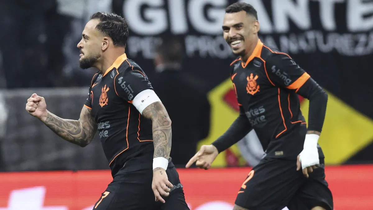 corinthians maycon atletico mg 18 10