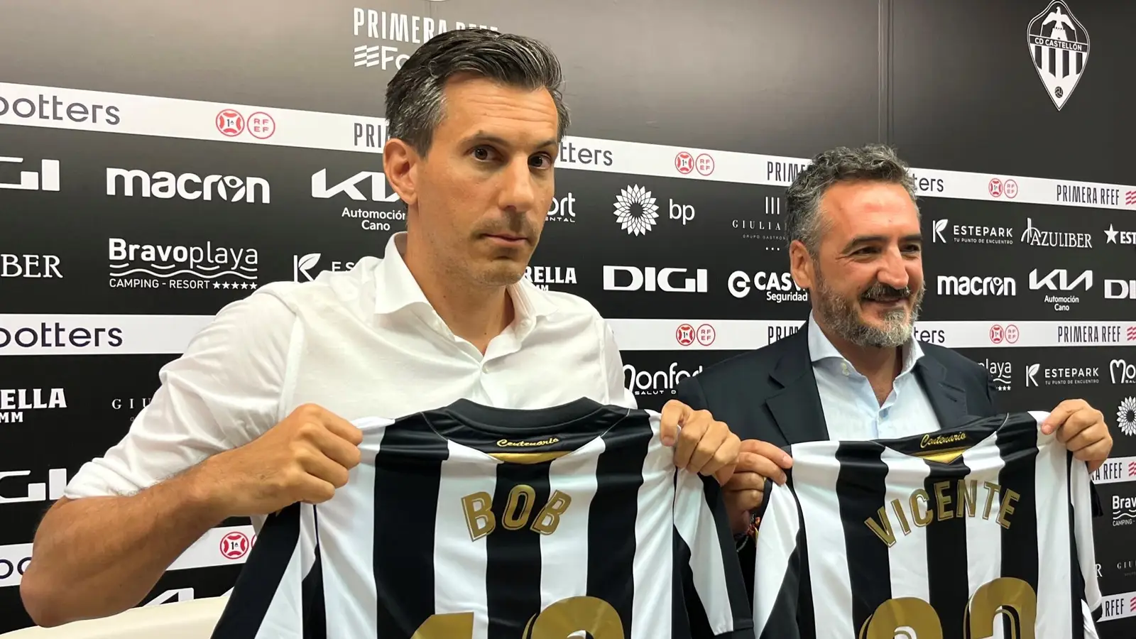 Voulgaris anunciado como o novo proprietário do CD Castellon. Foto: CD Castellon/Official Site via Ondacero — Reprodução.