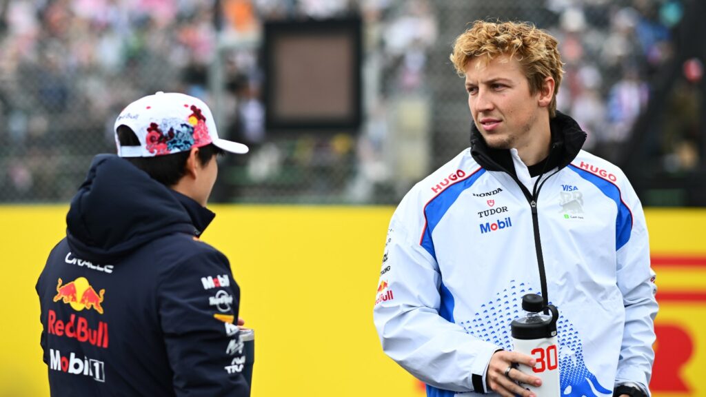 Liam Lawson e Yuki Tsunoda correm risco de perder a vaga na F1 em 2026