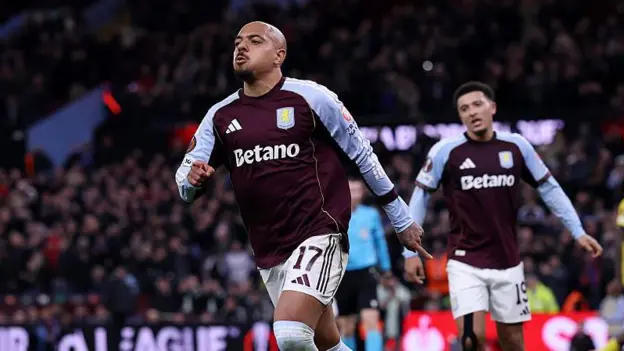 Europa League Aston Villa x Young Boys Donyell Malen