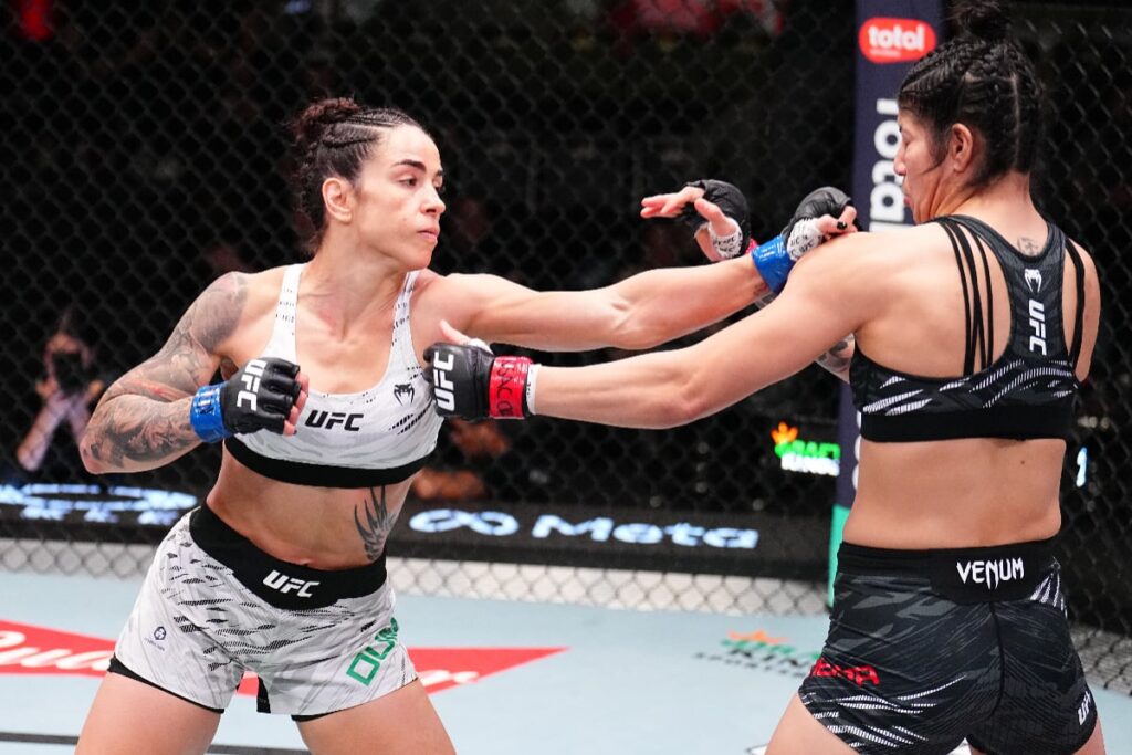 Norma Dumont venceu Ketlen Vieira por ter mais volume em pé