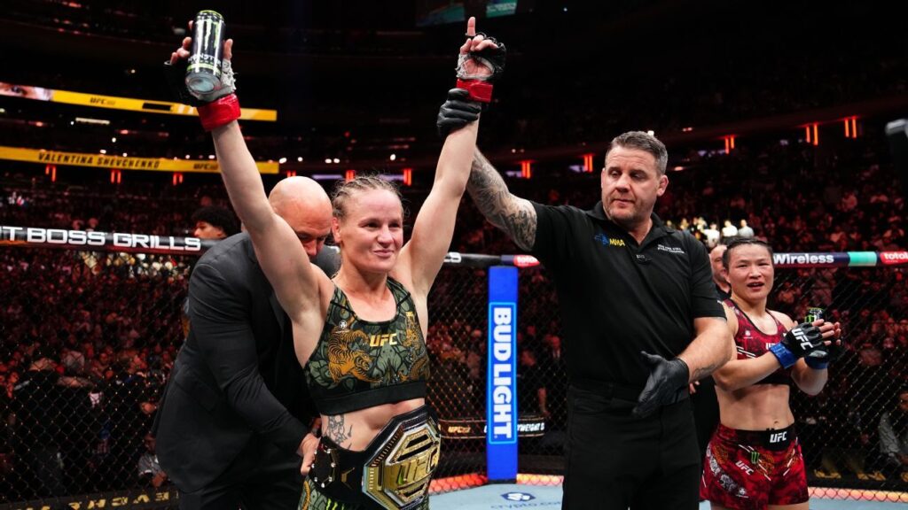 Valentina Shevchenko defende cinturão peso mosca feminino do UFC com atuação irretocável diante de Zhang Weili