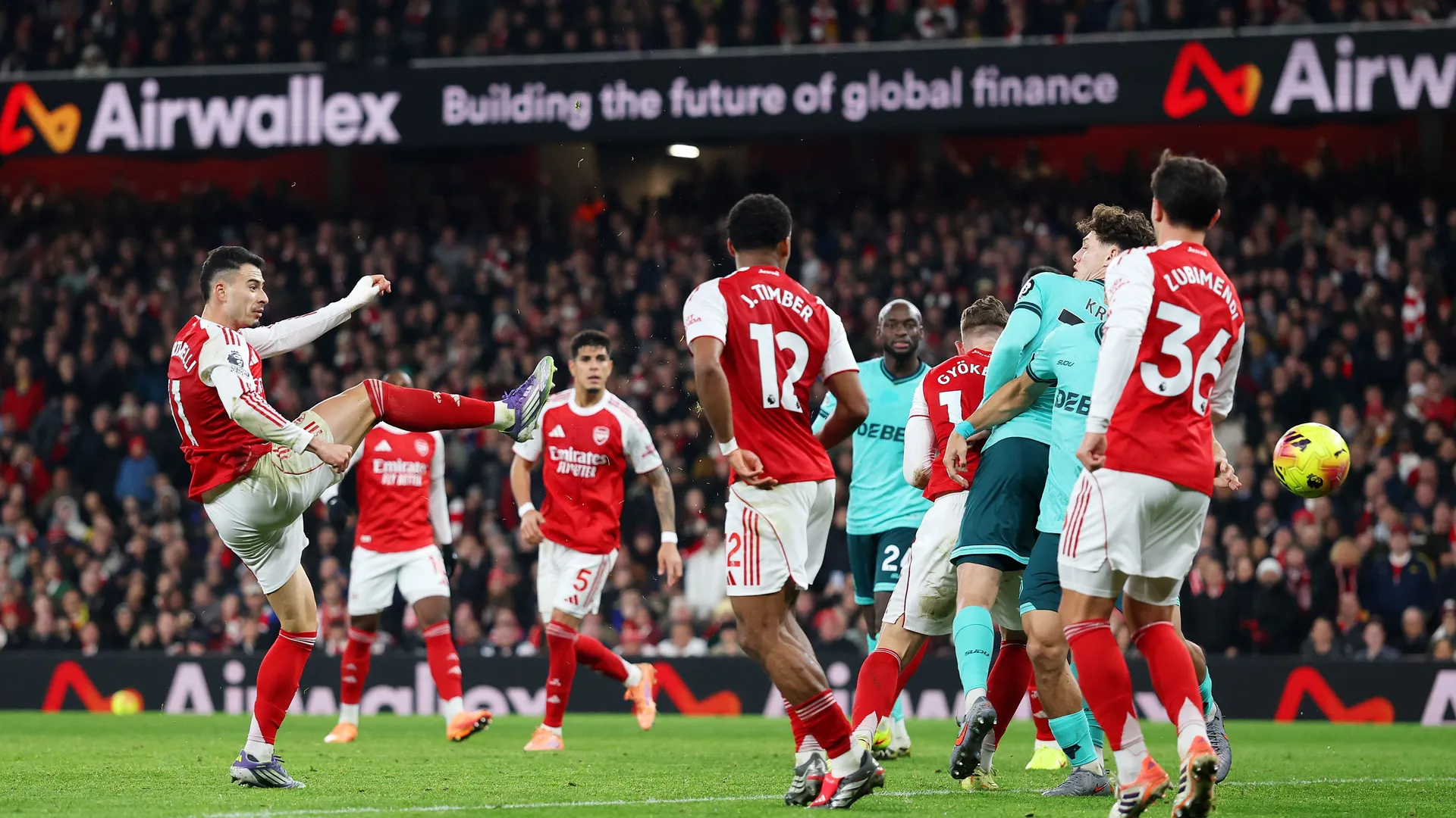 Gabriel Martinelli foi um dos jogadores do Arsenal que mais finalizou na partida. Foto: Divulgação/Premier League.