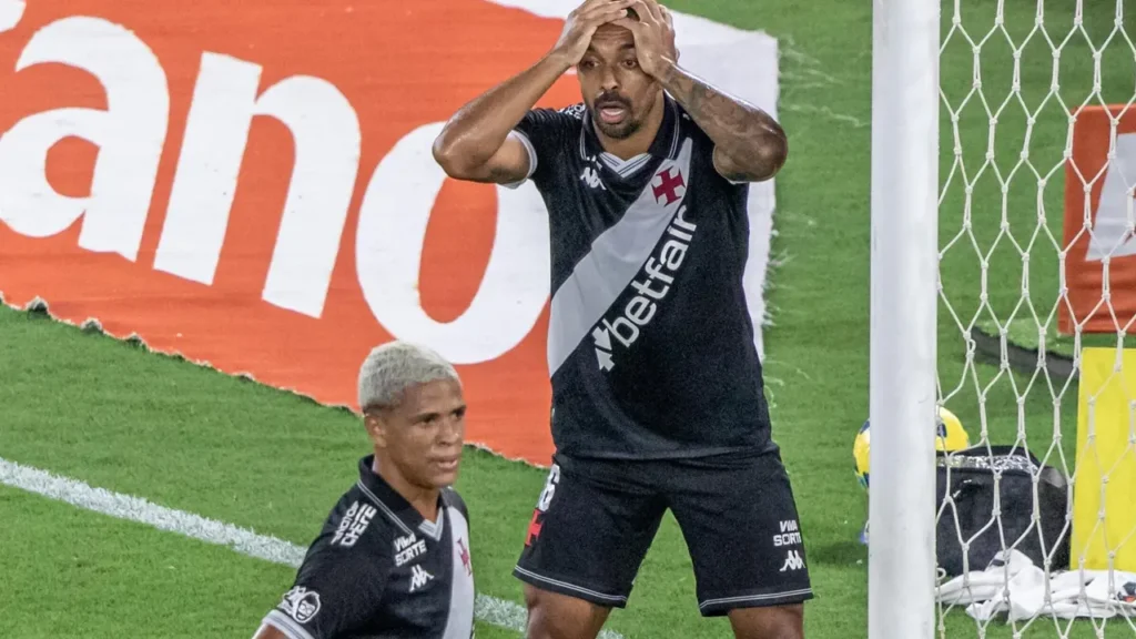Paulo Henrique marcou contra na vitória do Fluminense sobre o Vasco no tempo normal, mas nos pênaltis o Gigante da Colina passou 