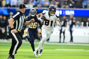 Texans vence Chargers.