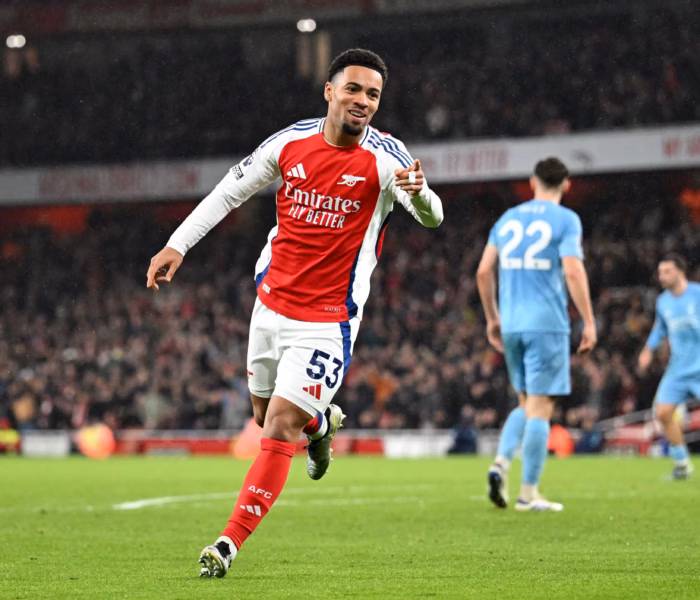 Nwaneri é formado pelas categorias de base do Arsenal, a conhecida Hale End. Foto: Divulgação/Arsenal FC