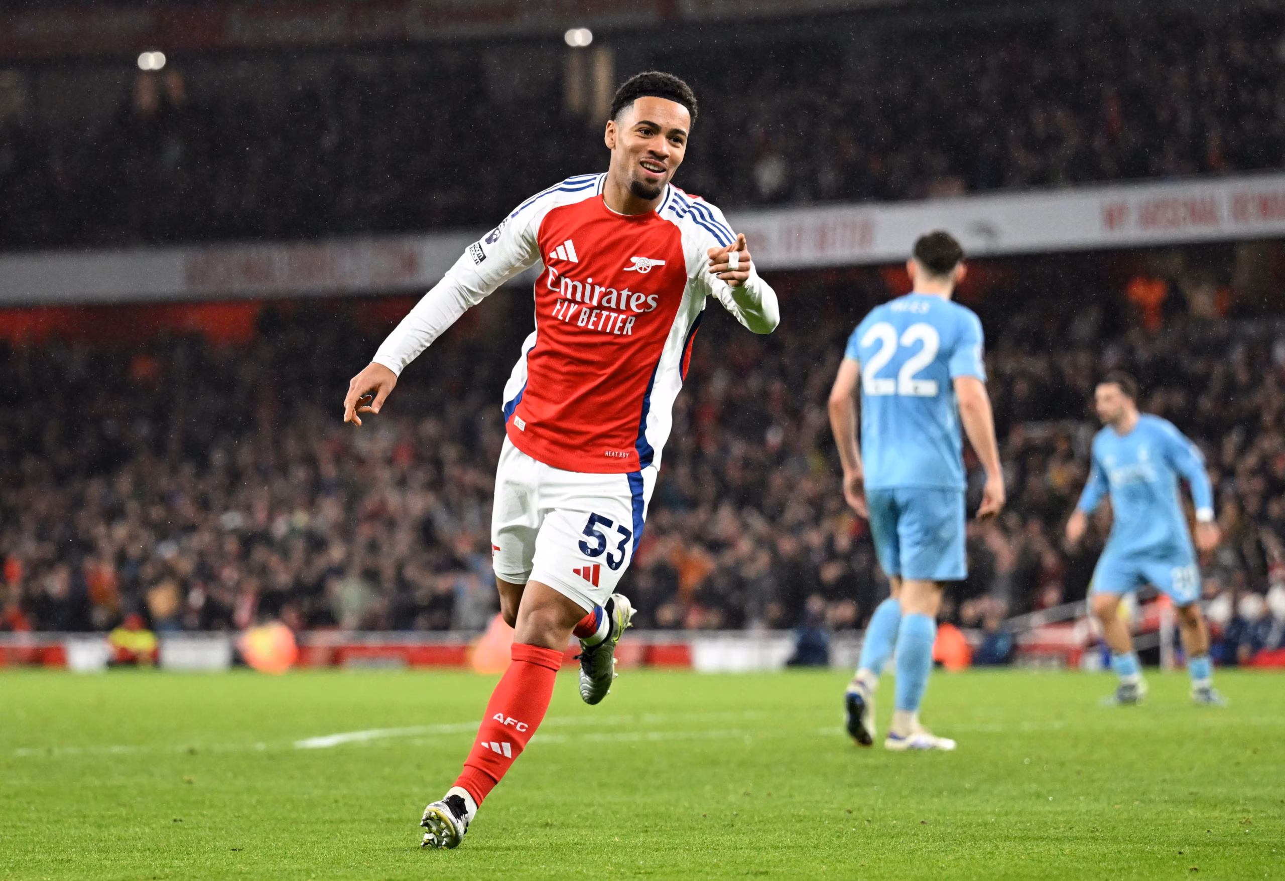 Nwaneri é formado pelas categorias de base do Arsenal, a conhecida Hale End. Foto: Divulgação/Arsenal FC