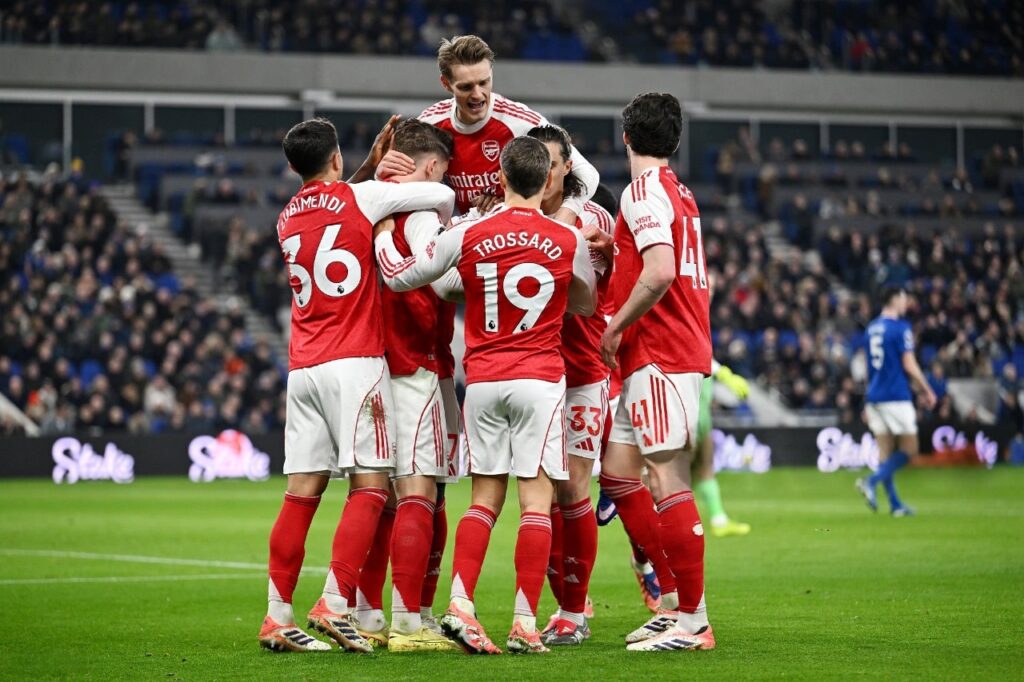 Com gol de pênalti de Gyokeres, o Arsenal venceu o Everton, fora de casa, pela 17ª rodada da Premier League. Foto: David Price/Arsenal FC via Getty Images