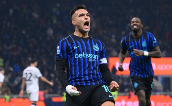 Lautaro celebra gol da Inter diante do Bologina