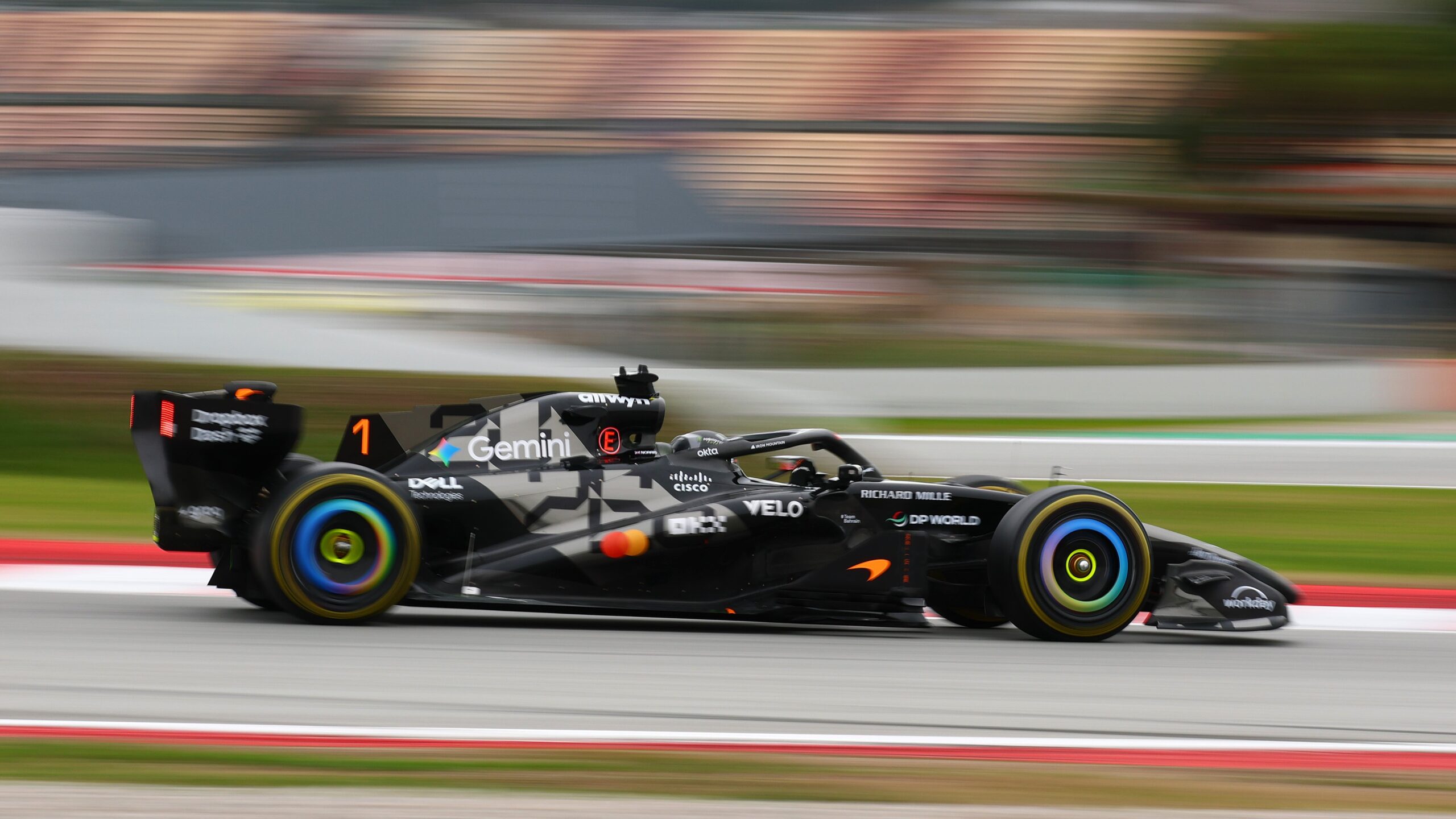 Fórmula 1: Lando Norris testa sua McLaren em Barcelona