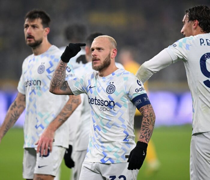 Autor do primeiro gol da Inter, Dimarco comemora o gol. Foto: Stuart Franklin/Getty Images