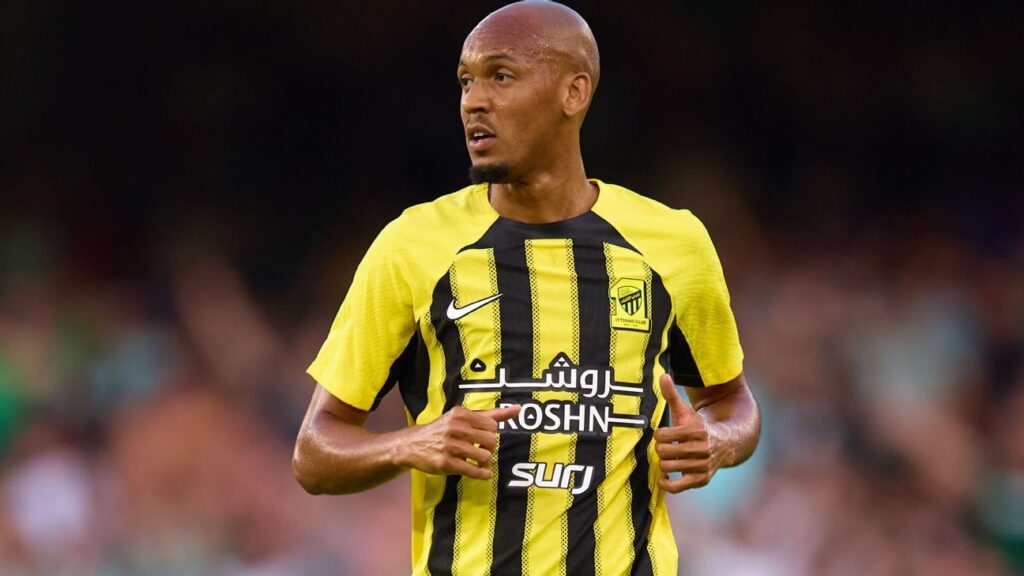 Fabinho durante amistoso entre Al-Ittihad e Real Betis. Foto: Fran Santiago/Getty Images